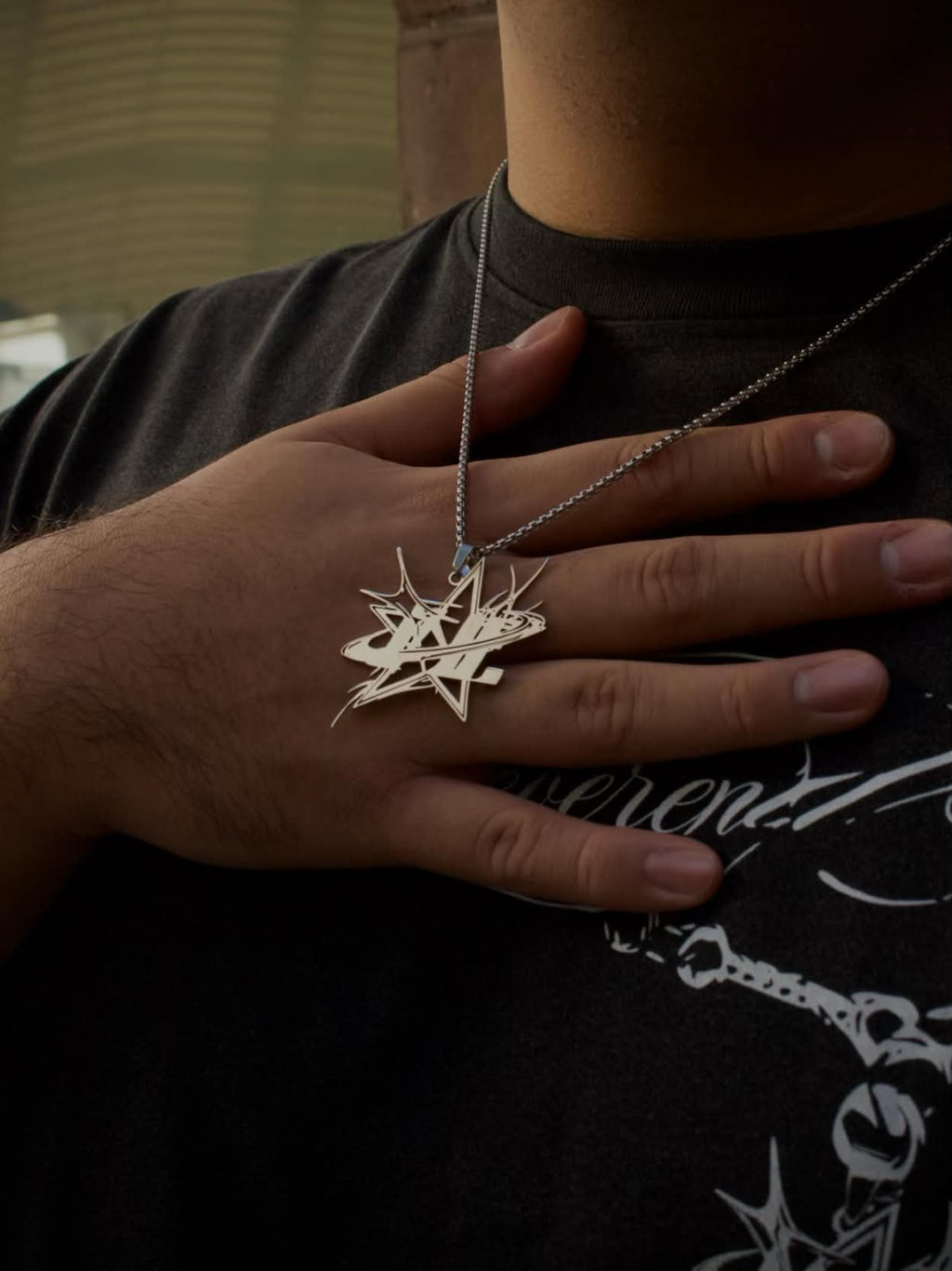 PRIMERA PIEZA TNE ESSENTIALS (DROP 017)